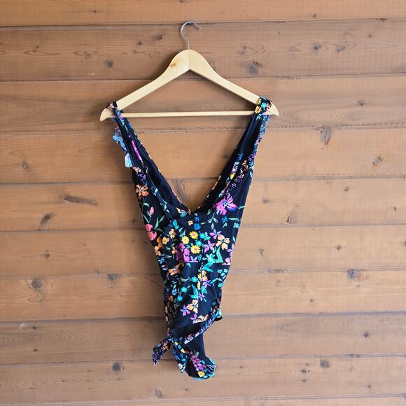 Skinny Dippers One Piece Baby Kiss Cinch Ruffle Swimsuit XL Black Floral Swim - Picture 4 of 6